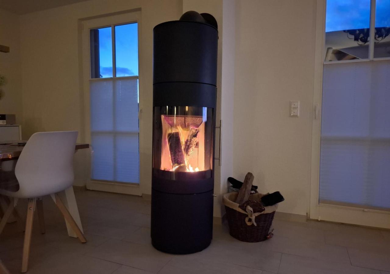 Modernes Reetdach-Ostseeferienhaus Bella Mare, Insel Usedom Mit Sauna, Kamin & Sonnenterrasse Zirchow Екстер'єр фото